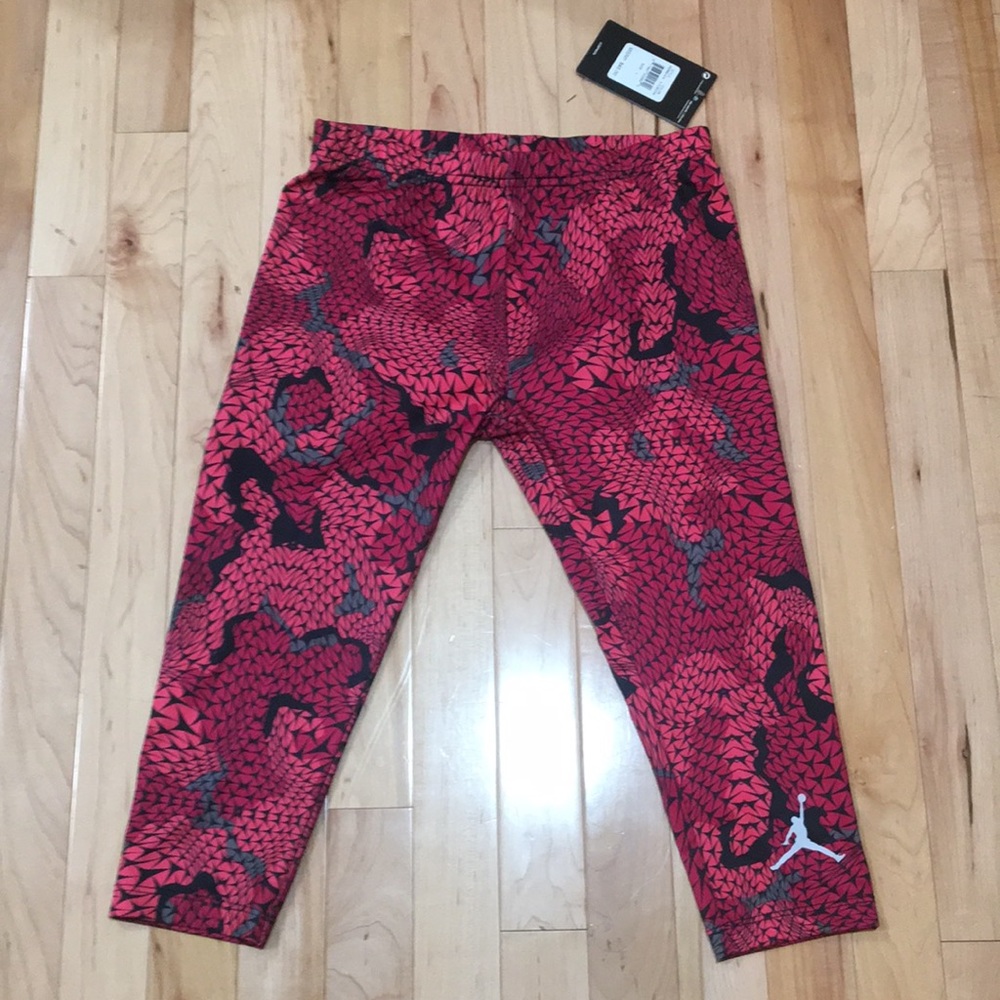 Girls size large Dri-fit Capri workout leggings